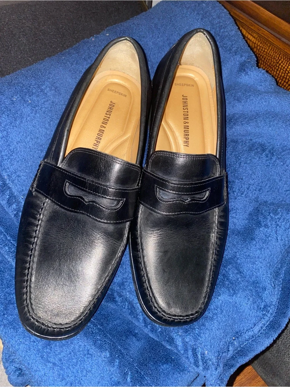 Johnston & Murphy Black Leather Penny Loafers with Sheepskin Insole
